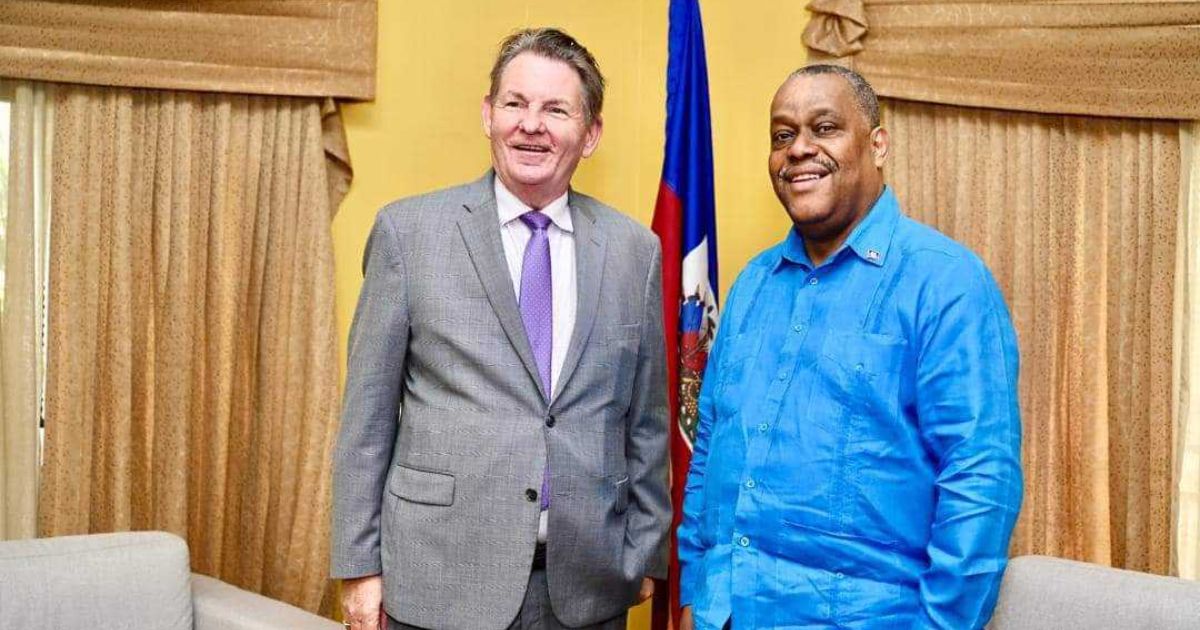 Rencontre entre le PM Garry Conille et l'ambassadeur américain Dennis Hankins autour de la situation générale d'Haïti