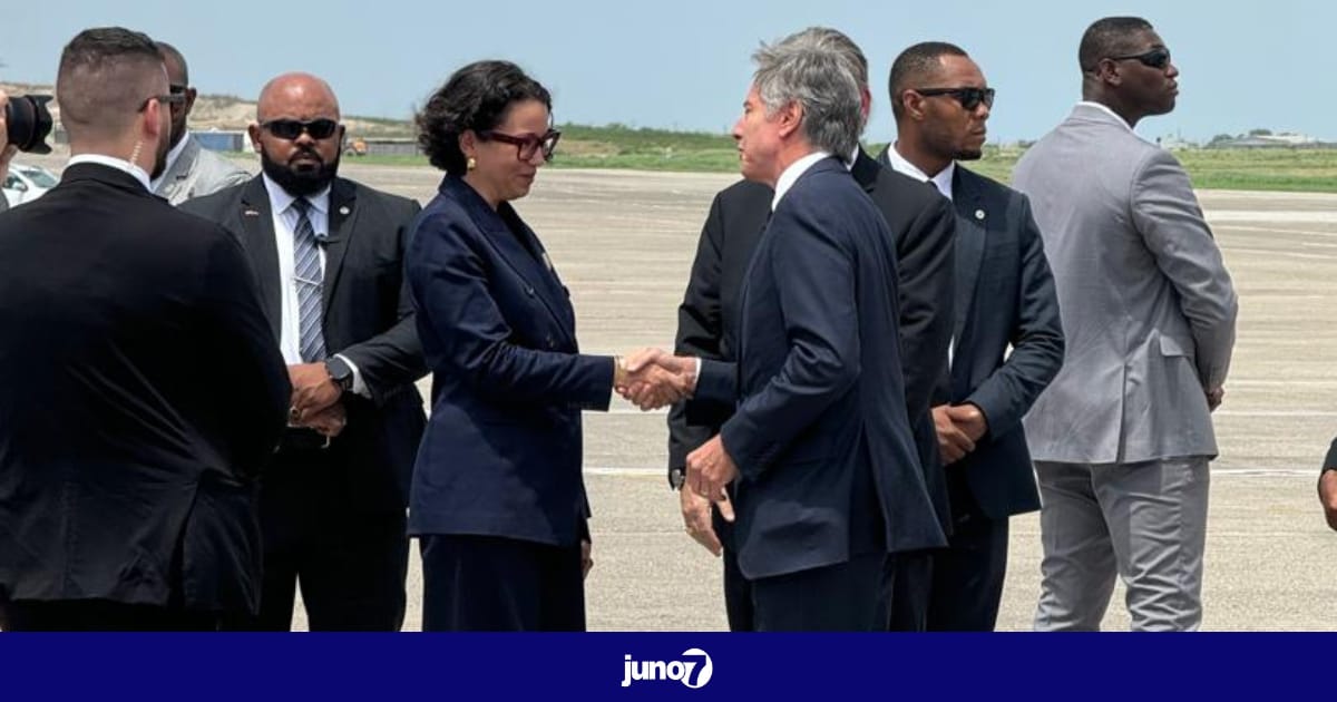 La ministre Dominique Dupuy a acceuilli le secrétaire d'État Antony Blinken sur le sol haïtien ce jeudi