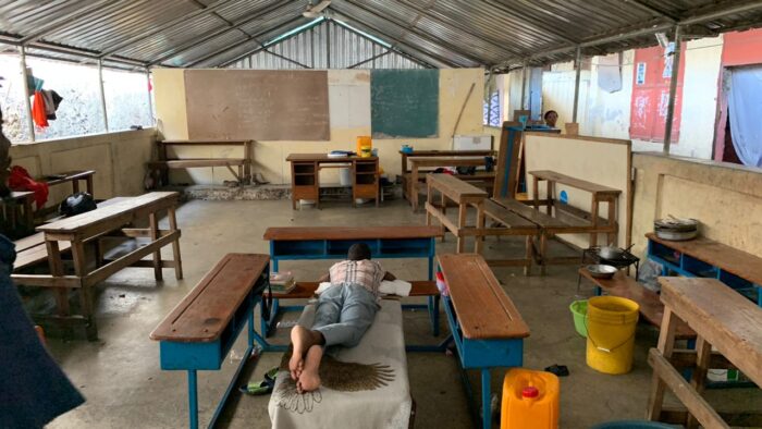 Désespérés et sans assistance, les déplacés de l’école Isidor Jean Louis lancent un appel urgent aux autorités