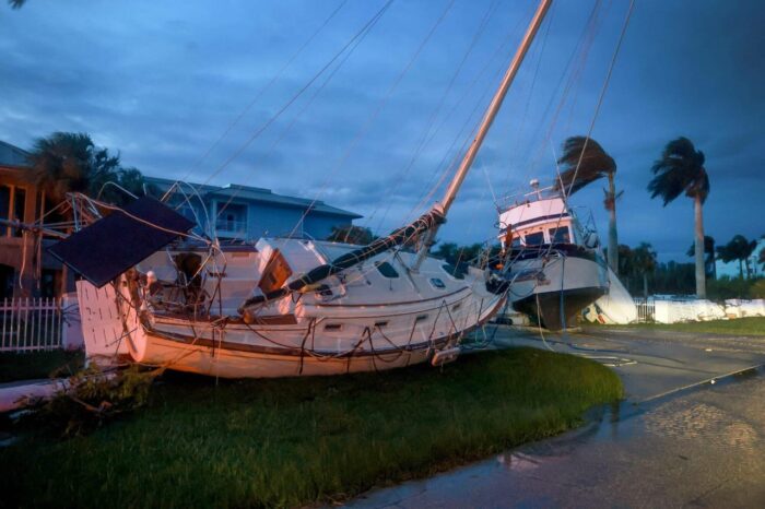 4 morts après le passage de l’ouragan Milton, qui s’éloigne de la Floride