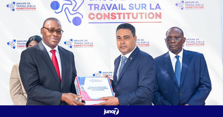 Le Groupe de Travail sur la Constitution remet son rapport final